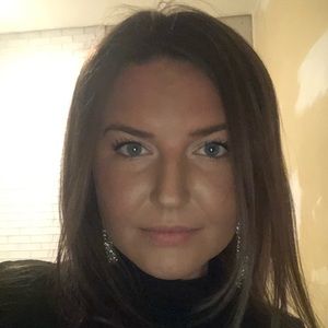 Meet your Posher, Julia